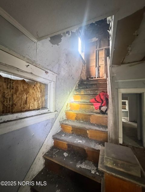 Tiny photo for 2315 Caledonia Street, Toledo, OH 43605 (MLS # 10002412)