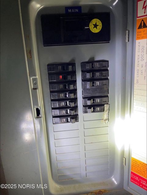 Tiny photo for 2315 Caledonia Street, Toledo, OH 43605 (MLS # 10002412)