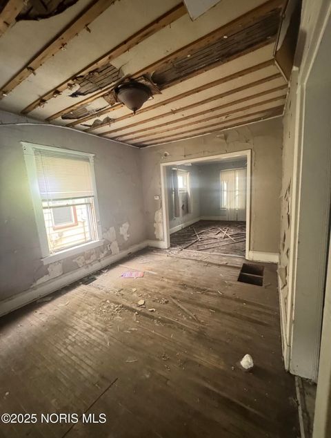 Tiny photo for 2315 Caledonia Street, Toledo, OH 43605 (MLS # 10002412)