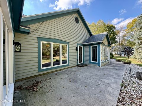 Tiny photo for 505 Bright Road, Findlay, OH 45840 (MLS # 10000238)