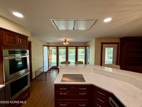 Tiny photo for 505 Bright Road, Findlay, OH 45840 (MLS # 10000238)