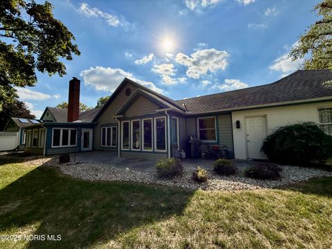 Tiny photo for 505 Bright Road, Findlay, OH 45840 (MLS # 10000238)
