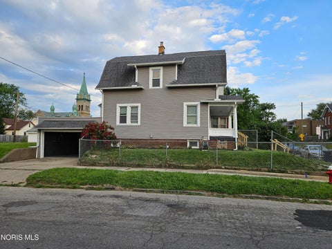 Tiny photo for 401 Platt Street, Toledo, OH 43605 (MLS # 10008893)