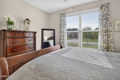 Tiny photo for 4450 Post Office Circle, Maumee, OH 43537 (MLS # 10011152)