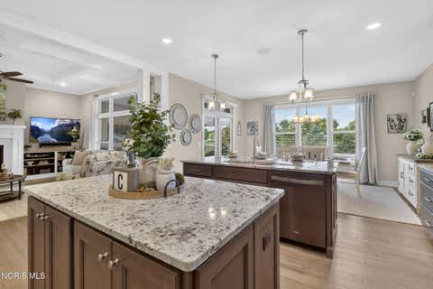 Tiny photo for 4450 Post Office Circle, Maumee, OH 43537 (MLS # 10011152)