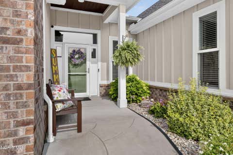 Tiny photo for 4450 Post Office Circle, Maumee, OH 43537 (MLS # 10011152)