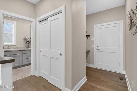 Tiny photo for 4450 Post Office Circle, Maumee, OH 43537 (MLS # 10011152)