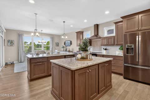 Tiny photo for 4450 Post Office Circle, Maumee, OH 43537 (MLS # 10011152)