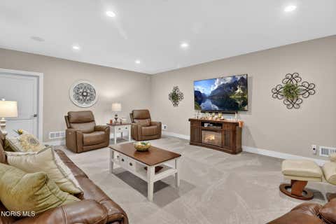 Tiny photo for 4450 Post Office Circle, Maumee, OH 43537 (MLS # 10011152)