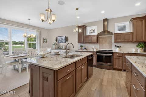 Tiny photo for 4450 Post Office Circle, Maumee, OH 43537 (MLS # 10011152)