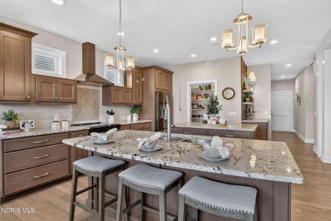 Tiny photo for 4450 Post Office Circle, Maumee, OH 43537 (MLS # 10011152)