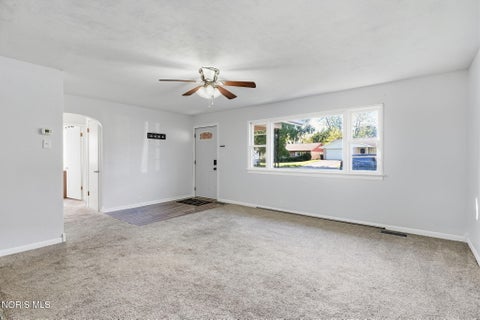 Tiny photo for 136 E Hobart Avenue, Findlay, OH 45840 (MLS # 10014069)