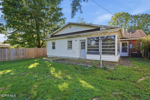 Tiny photo for 136 E Hobart Avenue, Findlay, OH 45840 (MLS # 10014069)