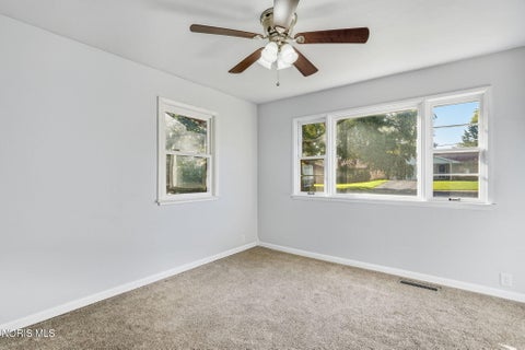 Tiny photo for 136 E Hobart Avenue, Findlay, OH 45840 (MLS # 10014069)