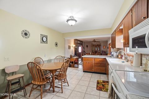 Tiny photo for 810 S Wintergarden Road, Bowling Green, OH 43402 (MLS # 10005024)