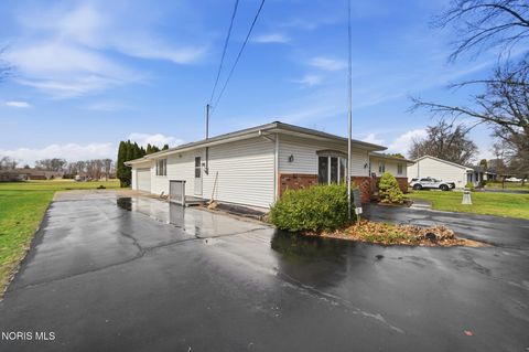 Tiny photo for 810 S Wintergarden Road, Bowling Green, OH 43402 (MLS # 10005024)