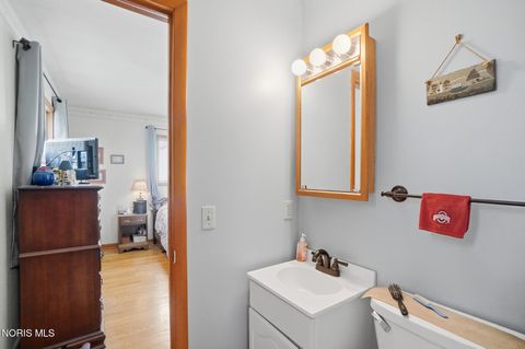 Tiny photo for 810 S Wintergarden Road, Bowling Green, OH 43402 (MLS # 10005024)