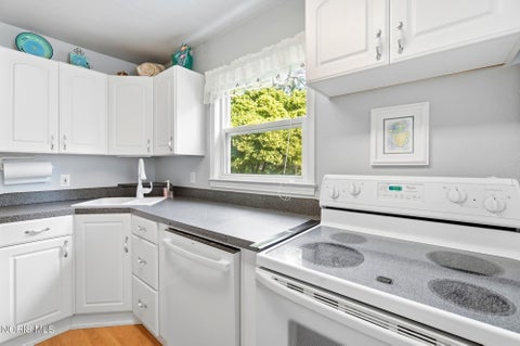 Tiny photo for 1212 Higley Street, Toledo, OH 43612 (MLS # 10012850)
