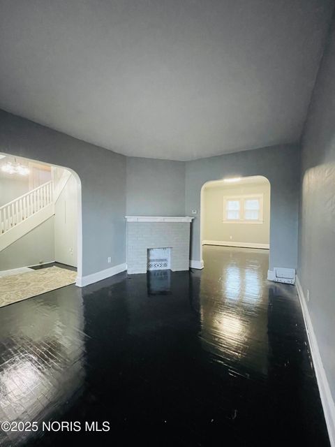 Tiny photo for 2458 Lawton Avenue, Toledo, OH 43620 (MLS # 10001760)