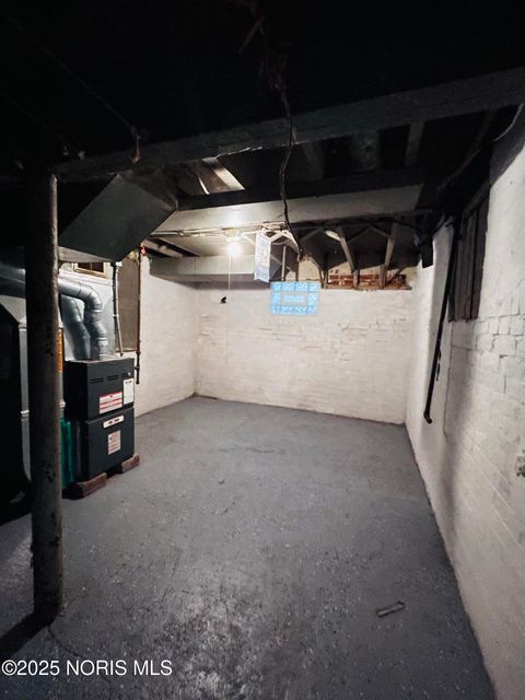 Tiny photo for 2458 Lawton Avenue, Toledo, OH 43620 (MLS # 10001760)