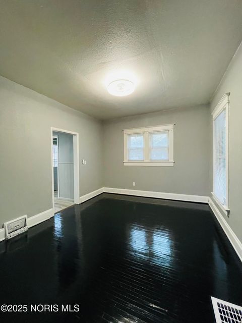 Tiny photo for 2458 Lawton Avenue, Toledo, OH 43620 (MLS # 10001760)