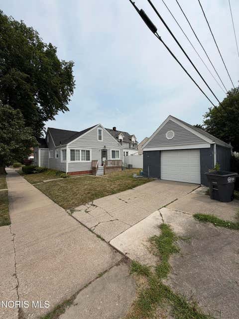 Tiny photo for 262 Majestic Drive, Toledo, OH 43608 (MLS # 10011091)