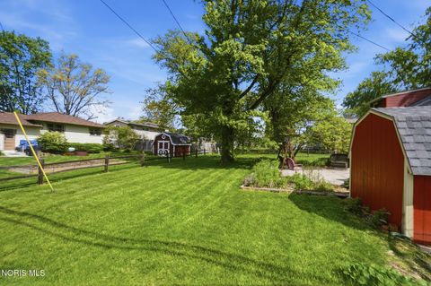 Tiny photo for 700 Lincolnshire Lane, Findlay, OH 45840 (MLS # 10007831)