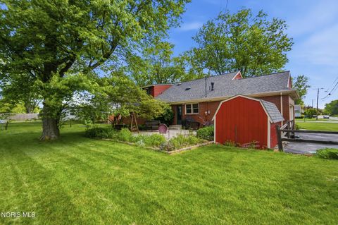 Tiny photo for 700 Lincolnshire Lane, Findlay, OH 45840 (MLS # 10007831)