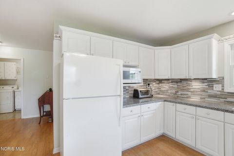Tiny photo for 700 Lincolnshire Lane, Findlay, OH 45840 (MLS # 10007831)