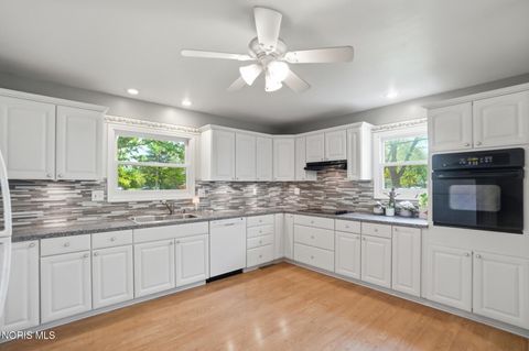 Tiny photo for 700 Lincolnshire Lane, Findlay, OH 45840 (MLS # 10007831)