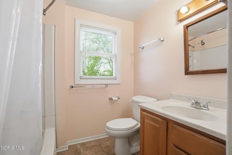 Tiny photo for 700 Lincolnshire Lane, Findlay, OH 45840 (MLS # 10007831)