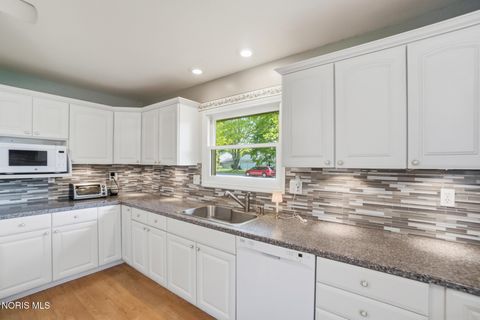 Tiny photo for 700 Lincolnshire Lane, Findlay, OH 45840 (MLS # 10007831)