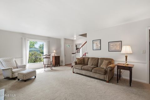 Tiny photo for 700 Lincolnshire Lane, Findlay, OH 45840 (MLS # 10007831)