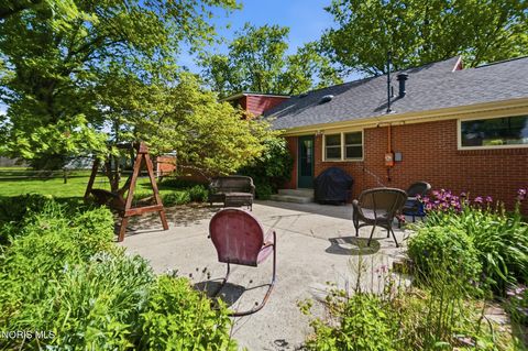 Tiny photo for 700 Lincolnshire Lane, Findlay, OH 45840 (MLS # 10007831)