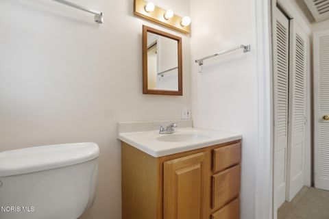 Tiny photo for 700 Lincolnshire Lane, Findlay, OH 45840 (MLS # 10007831)
