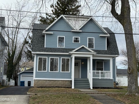 Photo of 318 S Park Avenue, Fremont, OH 43420 (MLS # 10009343)