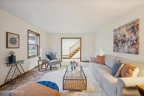 Tiny photo for 28 Mattatuck Way, Waterville, OH 43566 (MLS # 10001839)