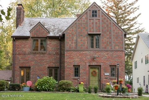 2713 Meadowwood Drive Toledo OH 43606