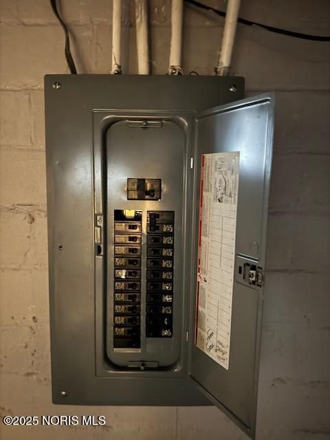 Tiny photo for 1831 Talbot Street, Toledo, OH 43613 (MLS # 10002668)