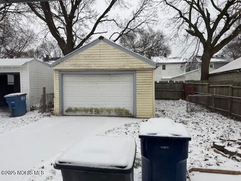 Tiny photo for 1831 Talbot Street, Toledo, OH 43613 (MLS # 10002668)