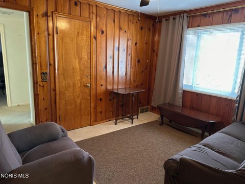 Tiny photo for 2714 Evergreen Road, Toledo, OH 43606 (MLS # 10004986)