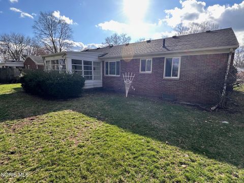 Tiny photo for 2714 Evergreen Road, Toledo, OH 43606 (MLS # 10004986)