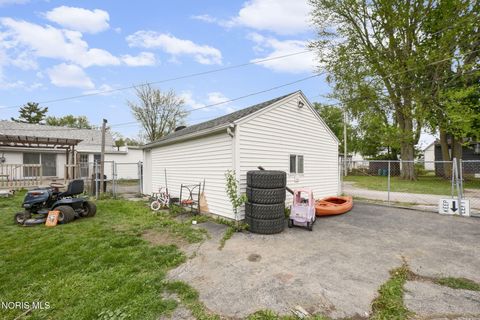 Tiny photo for 517 W North Street, Fostoria, OH 44830 (MLS # 10007022)