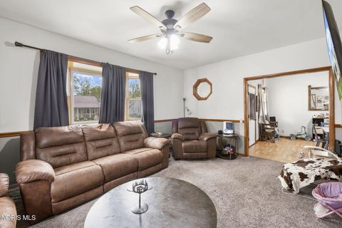 Tiny photo for 517 W North Street, Fostoria, OH 44830 (MLS # 10007022)