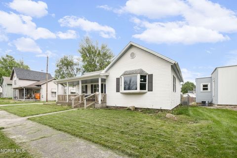 Tiny photo for 517 W North Street, Fostoria, OH 44830 (MLS # 10007022)