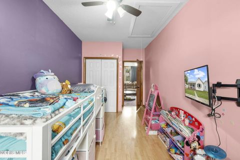 Tiny photo for 517 W North Street, Fostoria, OH 44830 (MLS # 10007022)