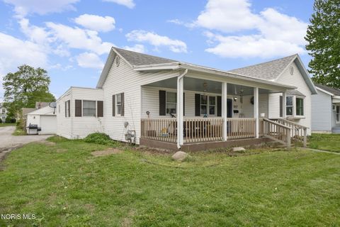 Tiny photo for 517 W North Street, Fostoria, OH 44830 (MLS # 10007022)