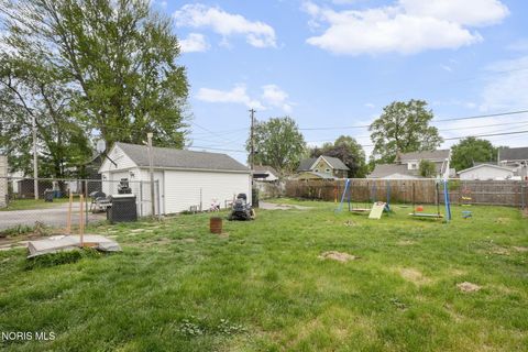 Tiny photo for 517 W North Street, Fostoria, OH 44830 (MLS # 10007022)
