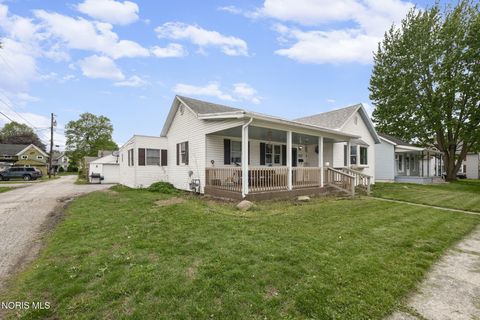 Tiny photo for 517 W North Street, Fostoria, OH 44830 (MLS # 10007022)