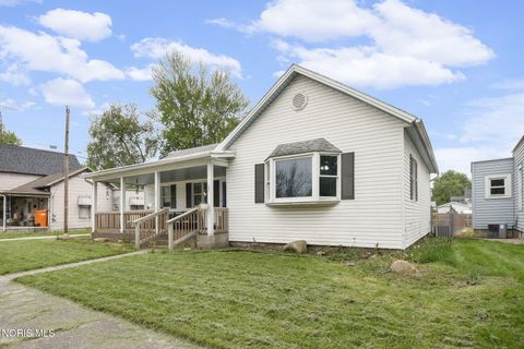 Tiny photo for 517 W North Street, Fostoria, OH 44830 (MLS # 10007022)